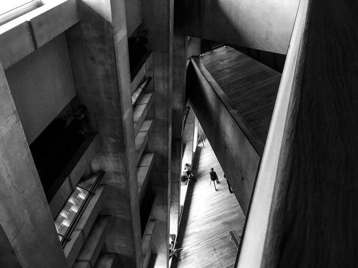 London, Modern Tate. Foto von Ulrike Liebig, Architektin. Mitarbeiterportrait von einszueins die Ingenieure für digitale Pläne.