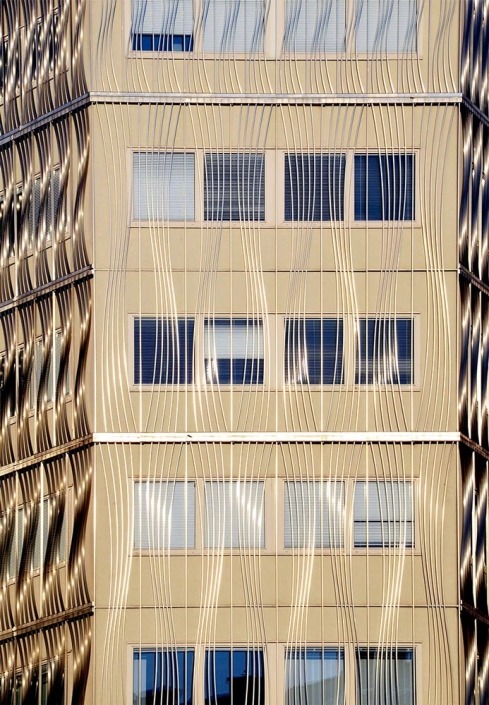 Wien, Hausfassade. Foto von Ulrike Liebig, Architektin. Mitarbeiterportrait von einszueins die Ingenieure für digitale Pläne.